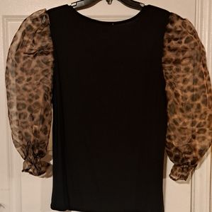 NWT Ava James animal print sleeve black top